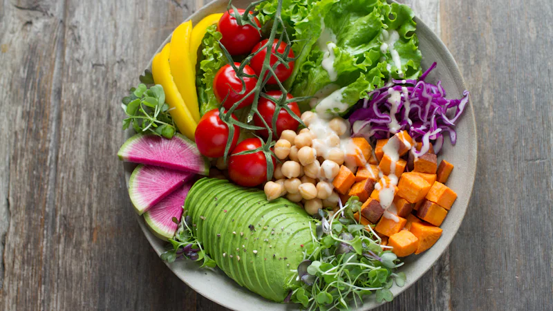 Bữa ăn nhỏ nhiều rau củ giúp bà bầu giảm ợ nóng khi mang thai